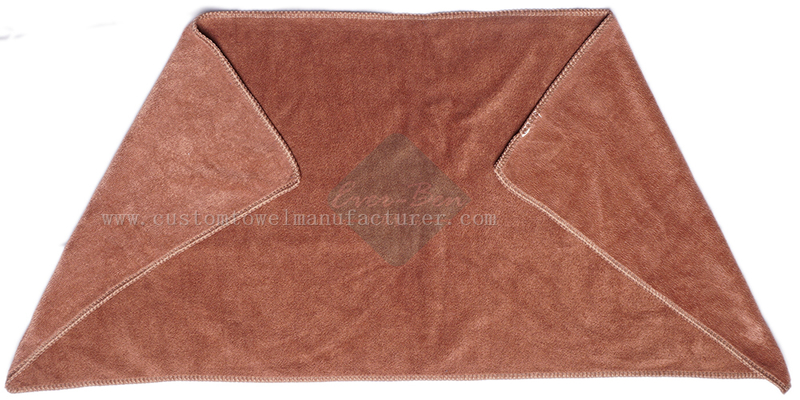 cleaning car windows with microfiber cloth Factory